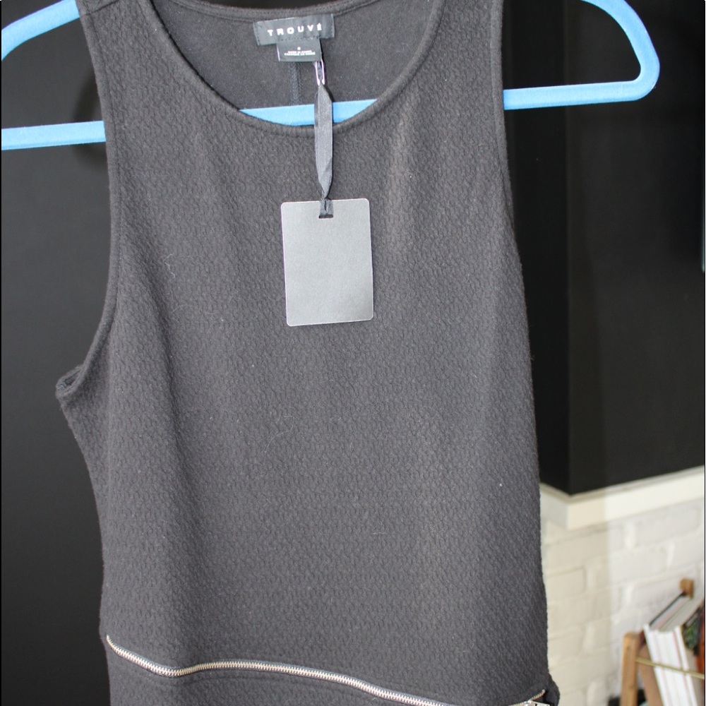 Black Zippered Tank
